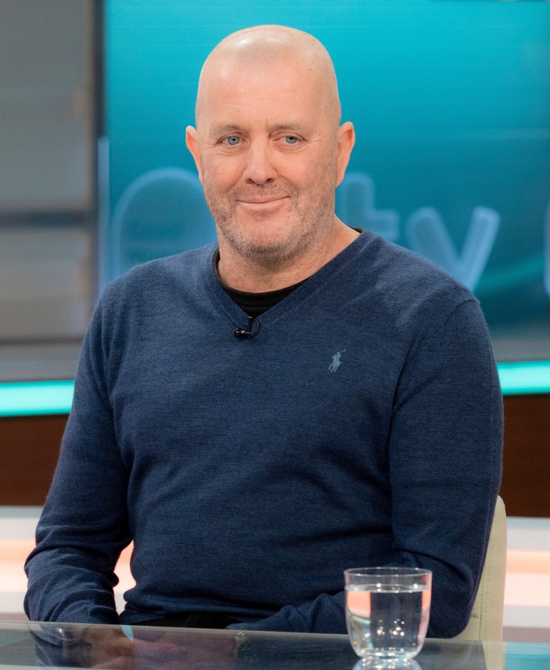 The legend of West Ham, Dix, resigned due to budget cuts at the club