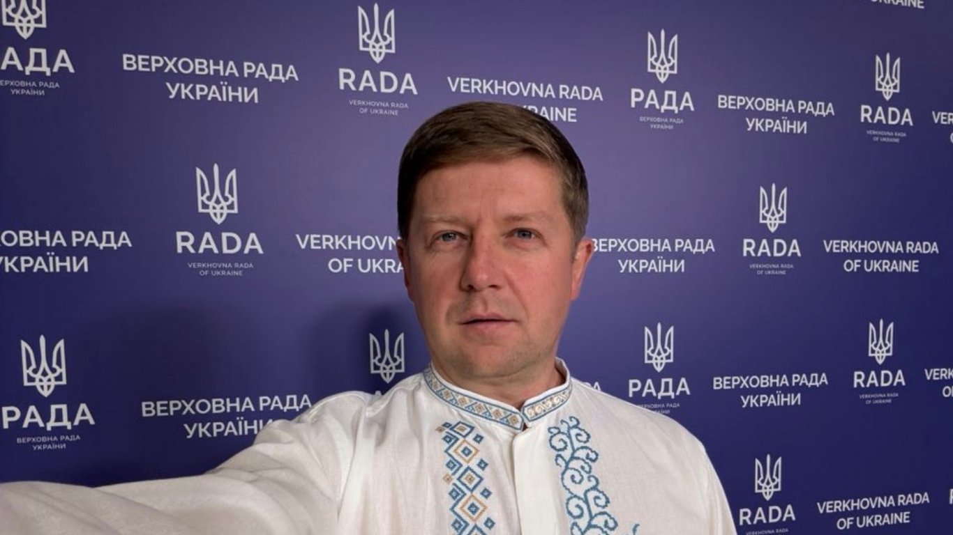 Нардеп Нагорняк закликає залишатися