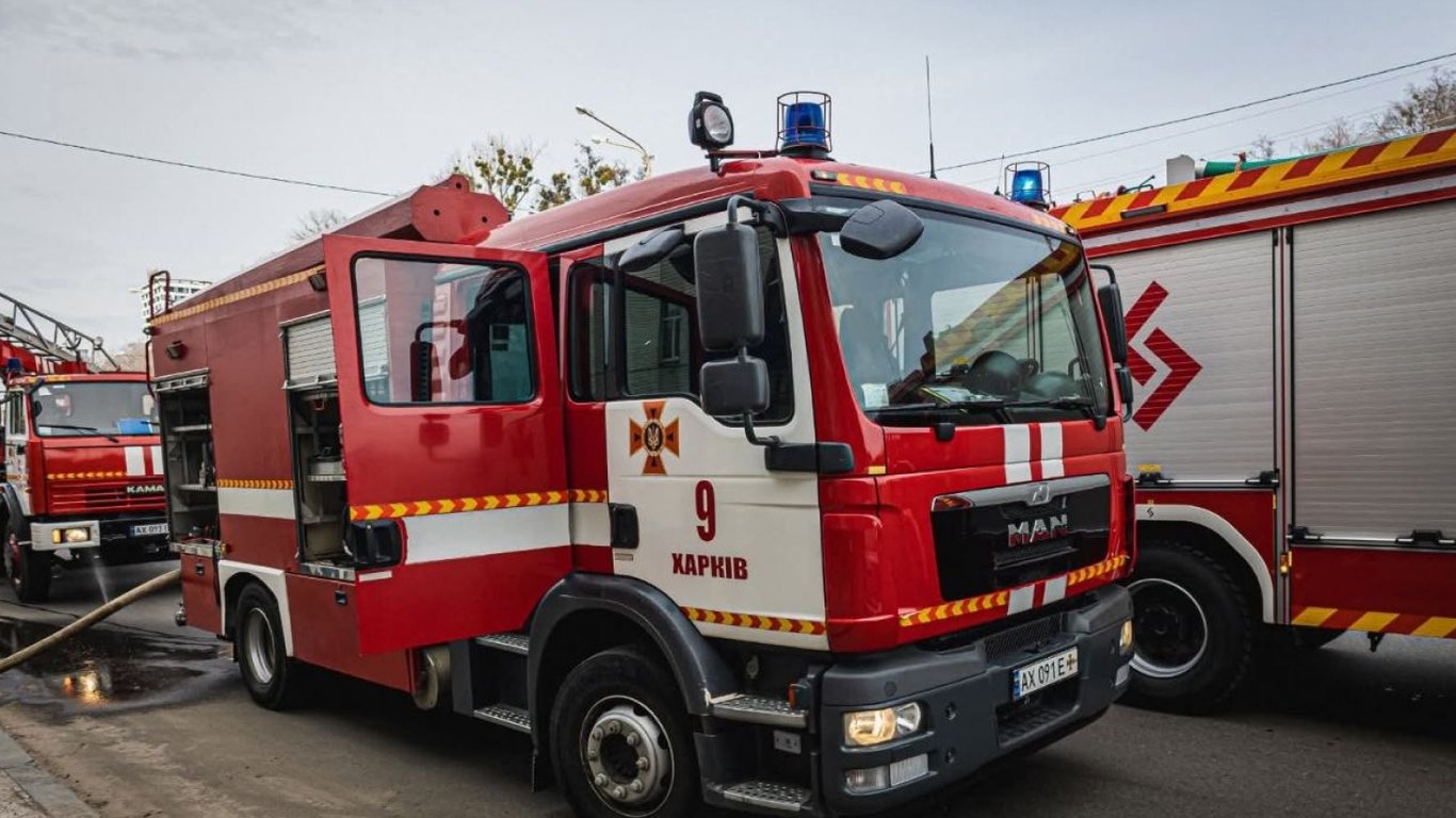 Fala uderzeń dronów na Charków: pięć nalotów w jeden dzień i pożar kluczowego obiektu