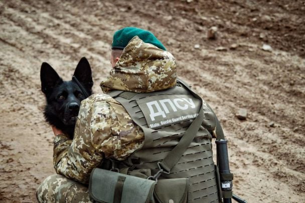 Затримання Audi з амфетаміном: як наркокур'єри десятки разів проходили кордон