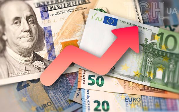 НБУ изменил официальный курс доллара: на сколько подешевела валюта