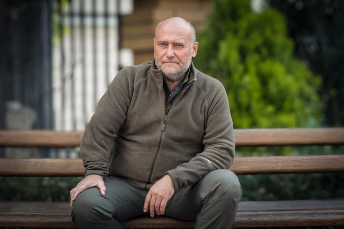 Please! Yarosz emotionally addressed the Poles