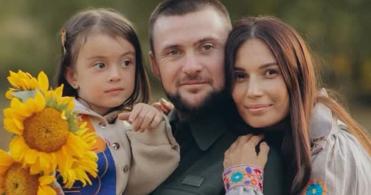 Yarmak and wife celebrate 10 years