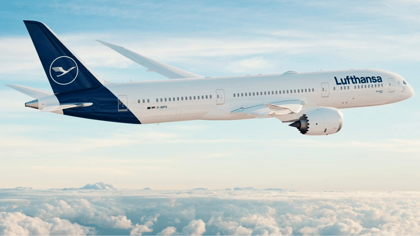Lufthansa: сколько стоит аренда целого ряда кресел для сна в самолете