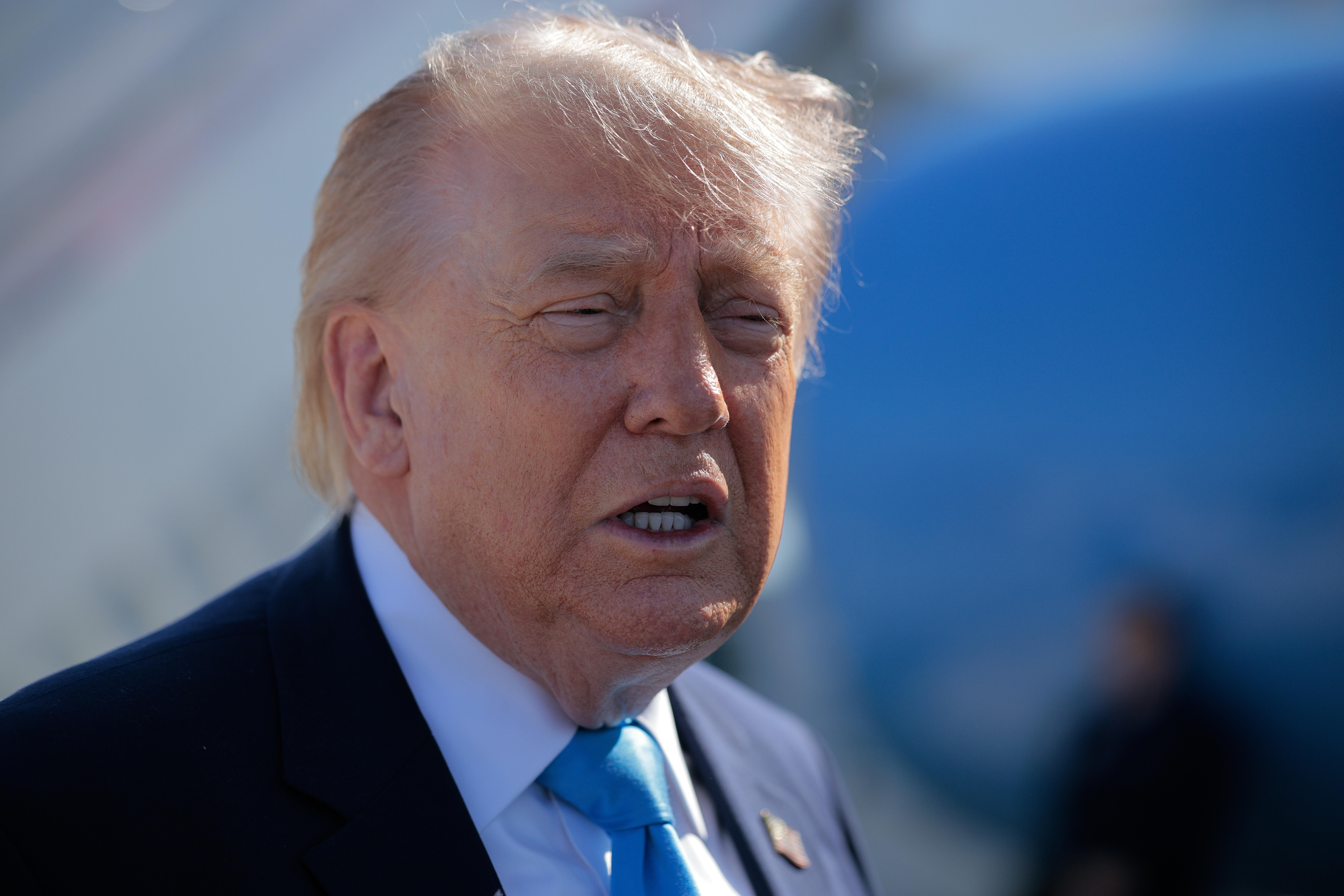 Трамп і графік втрат економіки