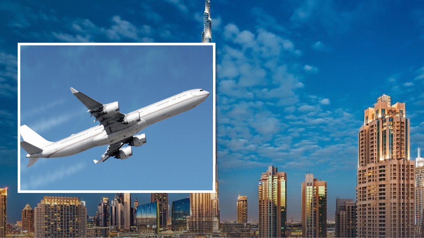 Самолет Emirates на взлетной полосе
