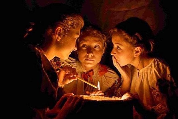 Wieczór Wigilijny 24 grudnia: jak prawidłowo wróżyć i dlaczego Kościół to potępia