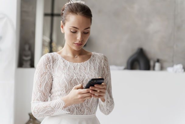 How to save smartphone charge during blackout