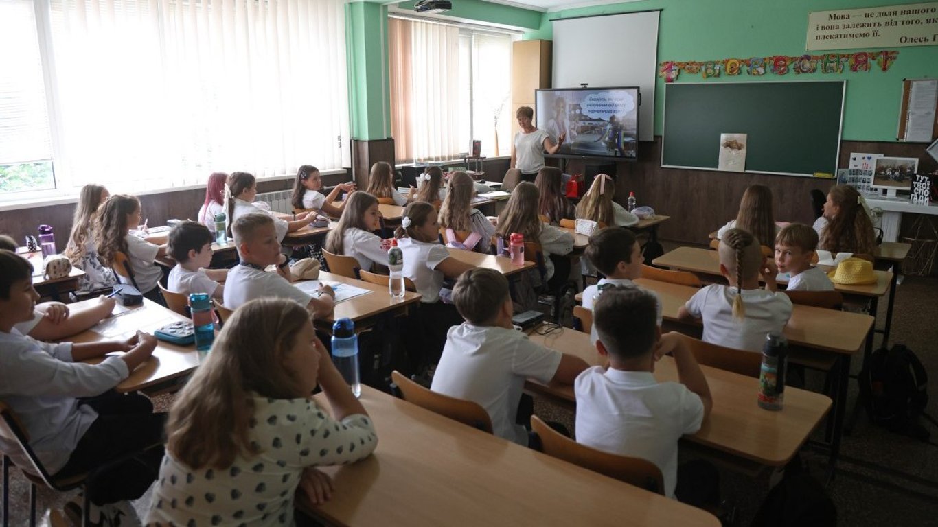 Od stycznia 2026 pensje nauczycieli wzrosną o 30% – oto nowe stawki
