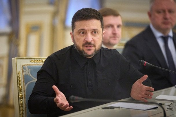 Зеленський назвав умови мирної угоди: автоматичні санкції та гарантії США