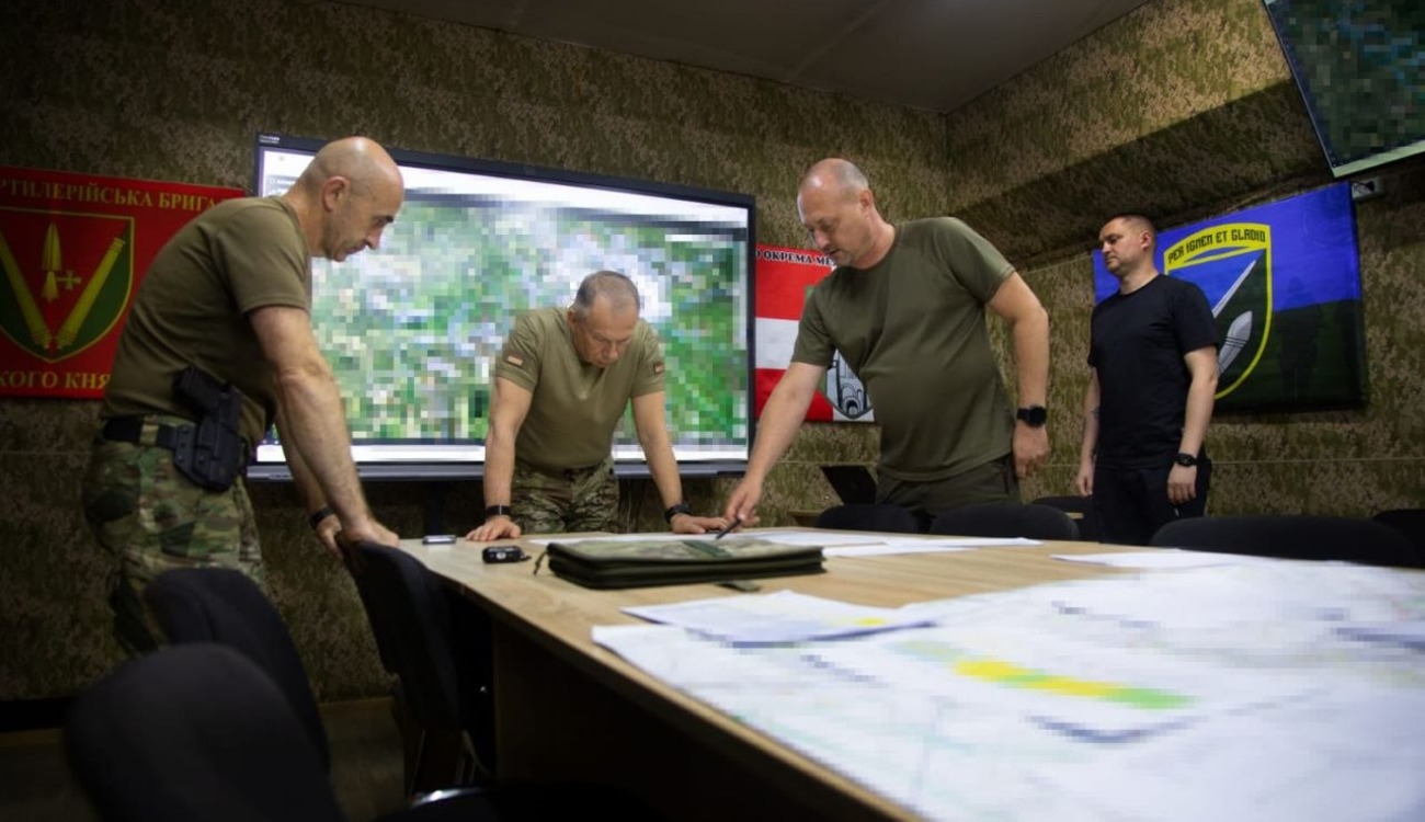 Syrskyi at hottest front