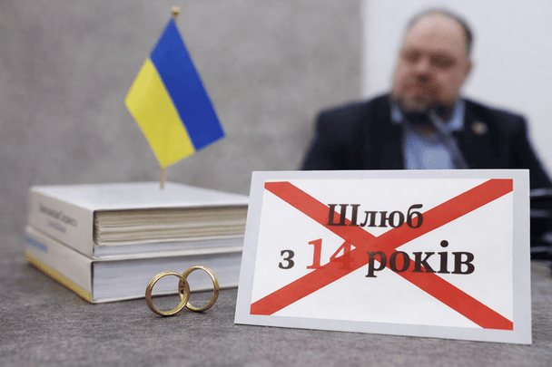Ukrainisches Parlament stoppt umstrittene Herabsetzung des Heiratsalters
