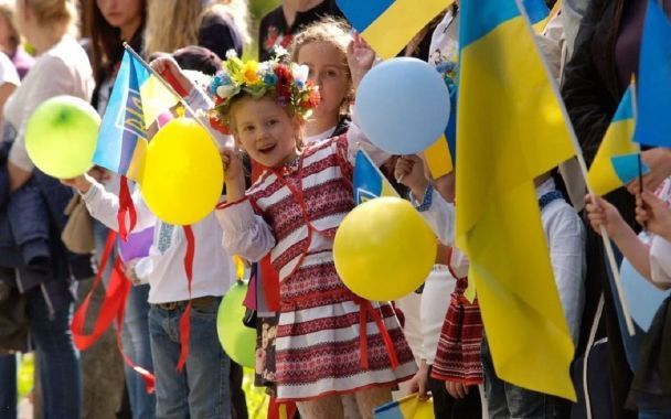 Die Sterblichkeit übersteigt die Geburtenrate um das Dreifache: Demografische Krise in der Ukraine