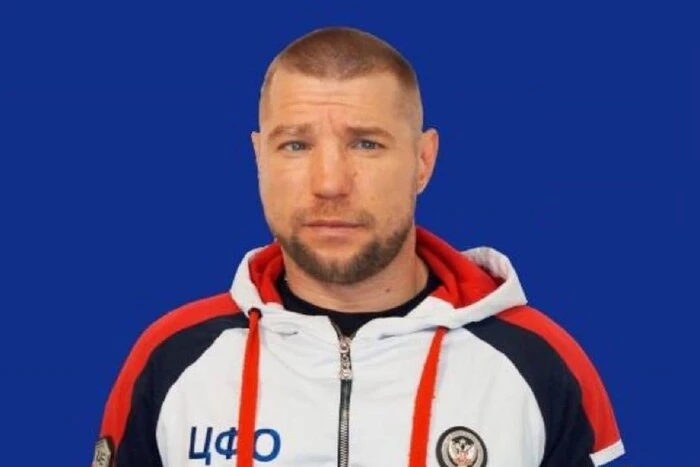 Russian boxing coach broke his colleague's jaw in front of his underage son