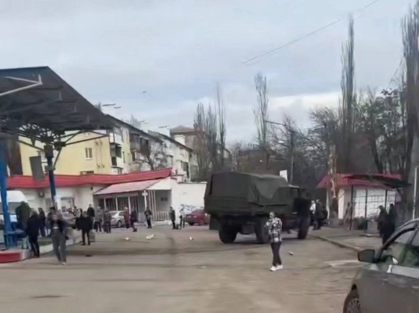 Урал врезался в автовокзал