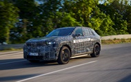 BMW unveils the new X5: a hydrogen SUV and revolutionary interior
