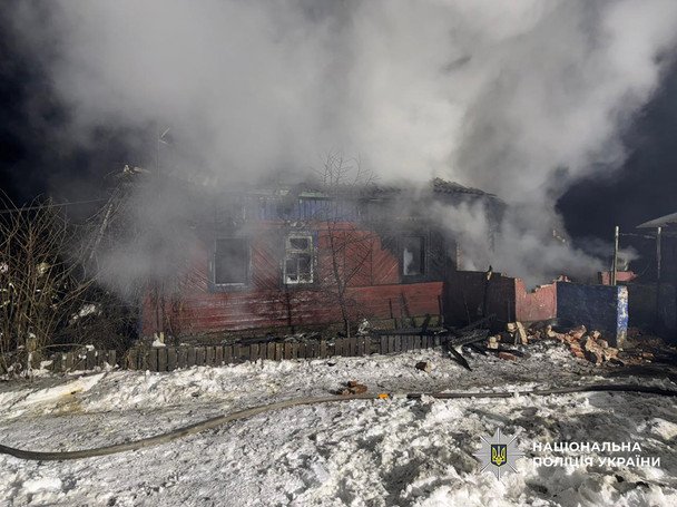 Трехлетний ребенок погиб при пожаре в Черниговской области, второй госпитализирован