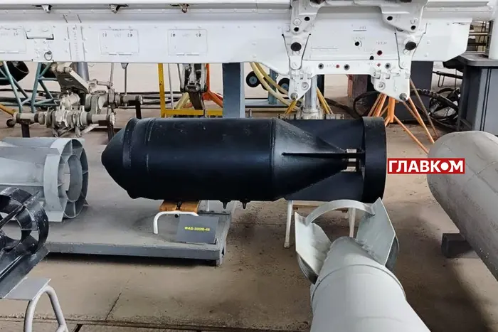 Rosja zrzuca na Ukrainę bomby lotnicze z czasów Stalina: jak działa radziecka broń