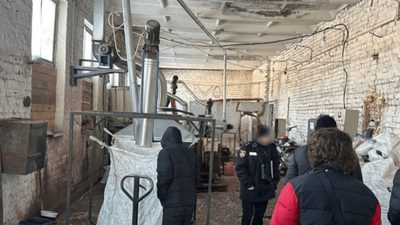 Обшуки через розкрадання на сміття