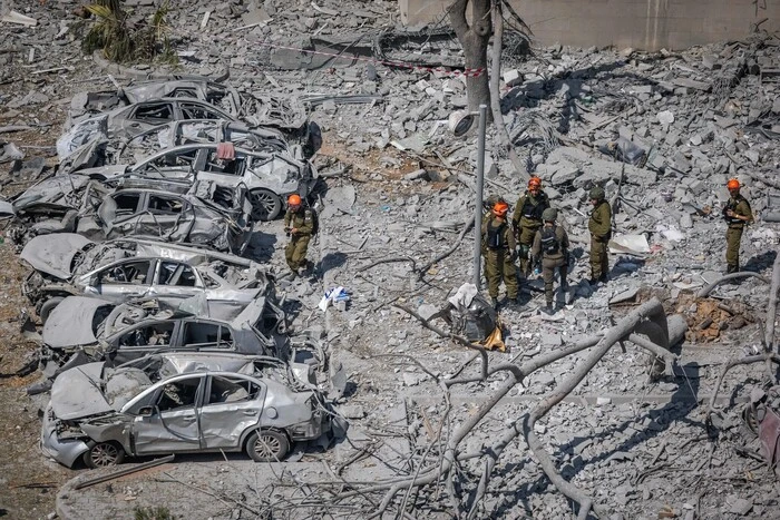 Israel attacks Iran despite Trump's orders: casualties reported