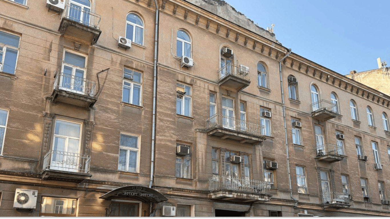 Правоохоронець продав привласнену квартиру
