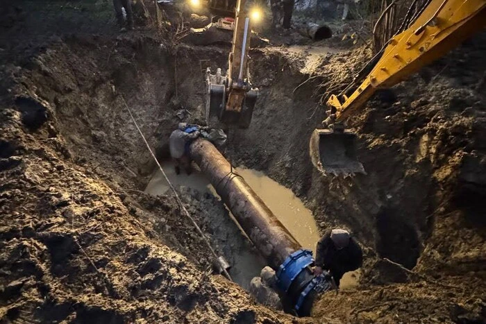 Аварія у Львові: 50 тисяч мешканців без води вже третю добу