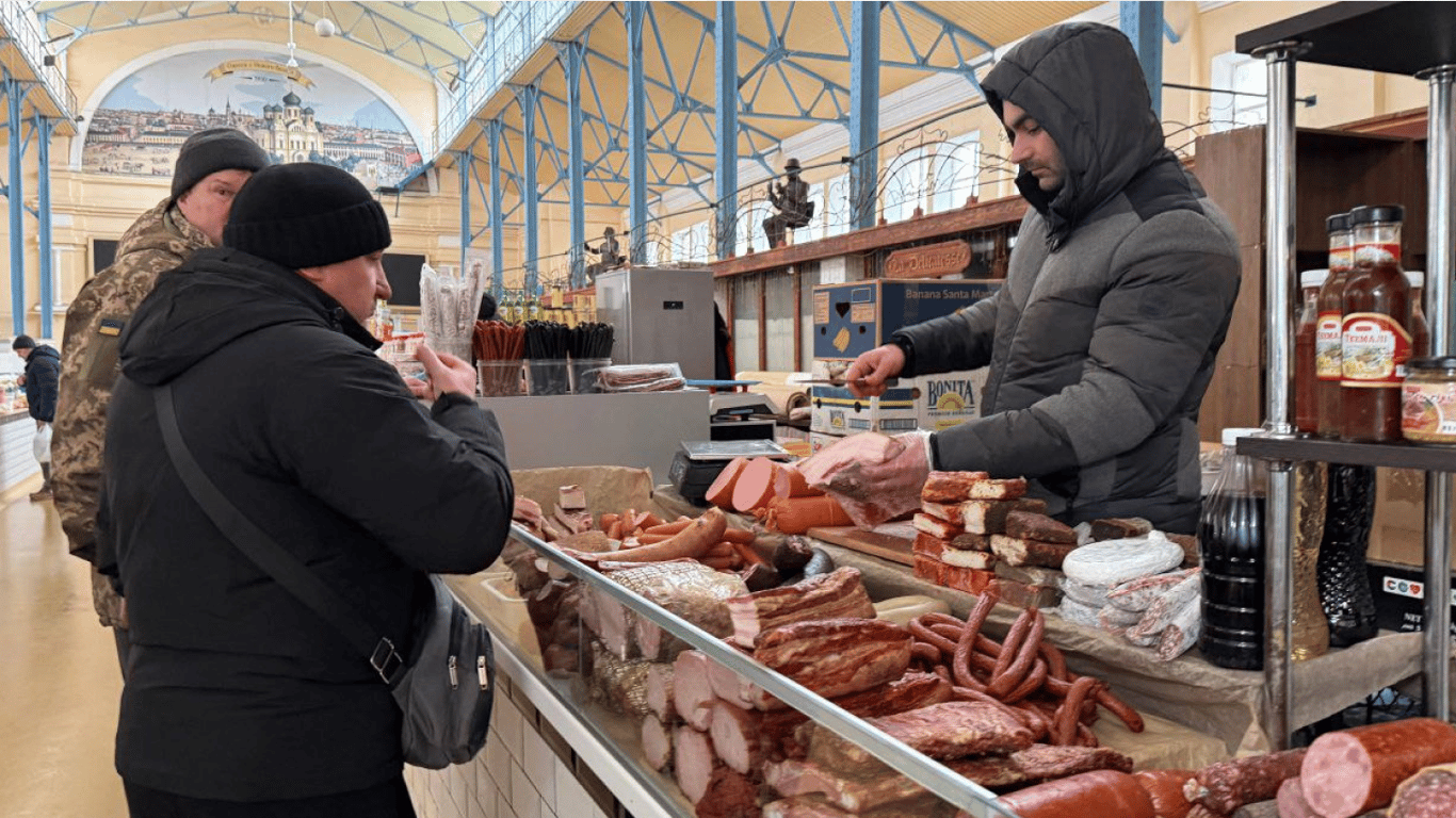Сколько стоит сало и домашняя колбаса: цены на мясо в Одессе остались без изменений