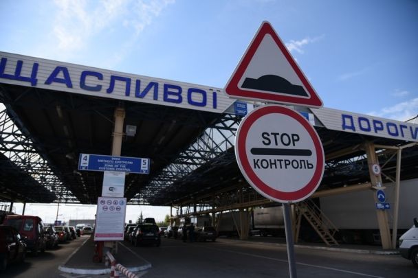 Очереди грузовиков на границе с Польшей