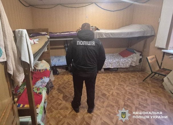 Полиция ликвидировала фиктивные центры реабилитации: среди 300 удерживаемых – семеро детей