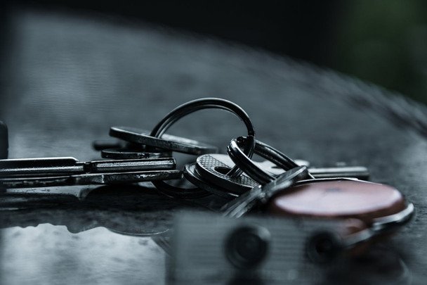Domowy sposób na czyste i sprawne zamki: walka z korozją za pomocą octu i oleju