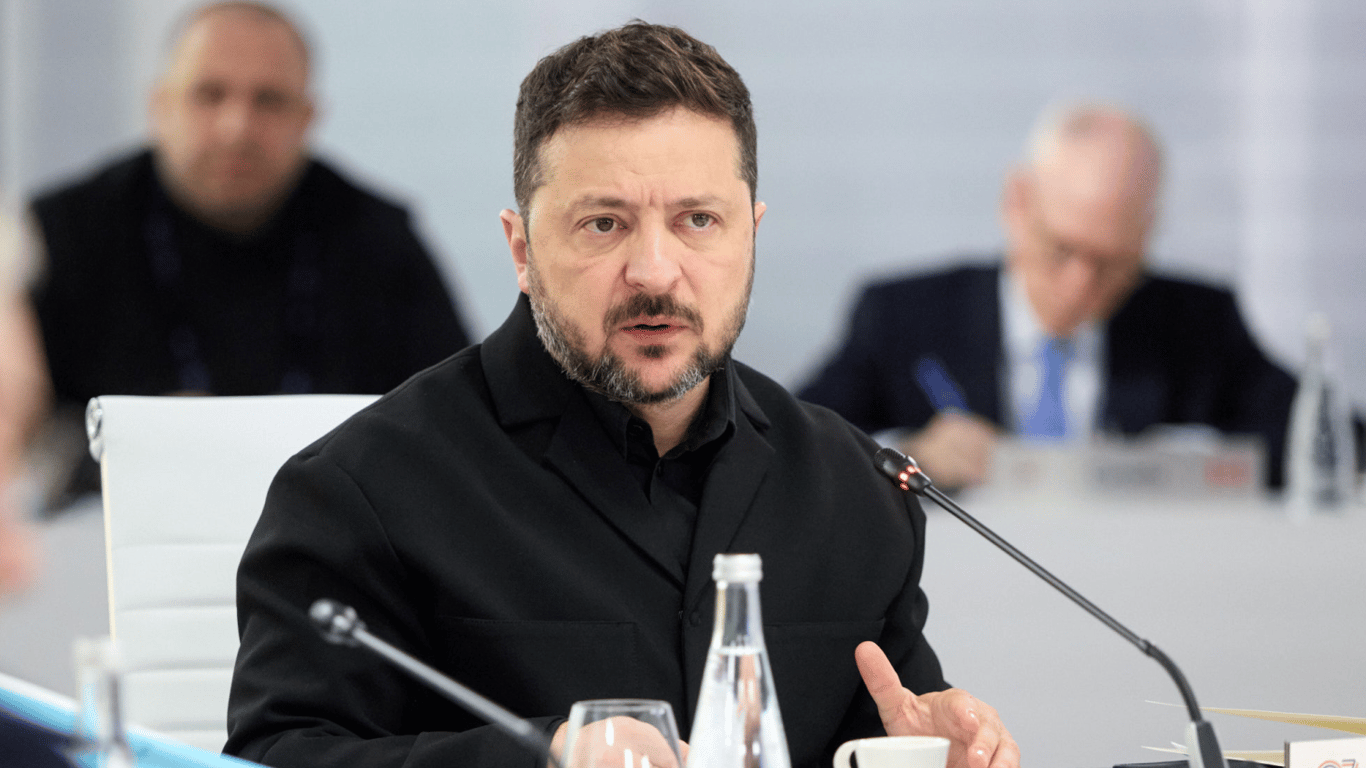 Обстріл Києва: ракети та дрони