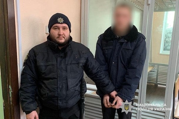 Задержание подозреваемого с топором
