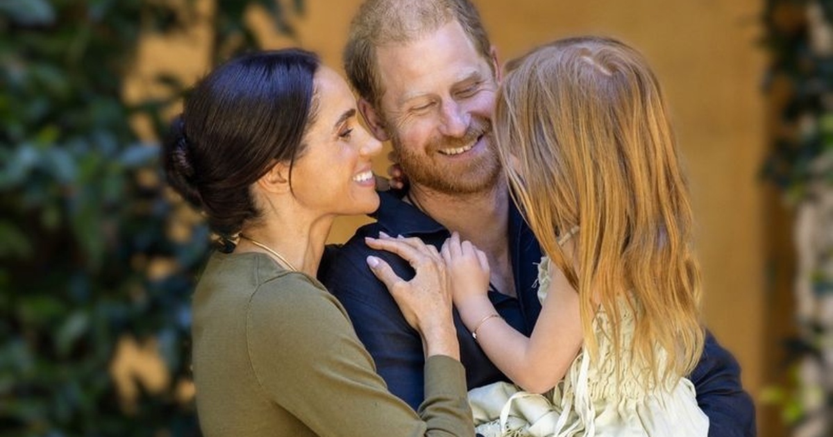Meghan Markle teilt neue Schnappschüsse: Urlaubsmomente mit Harry und den Kindern
