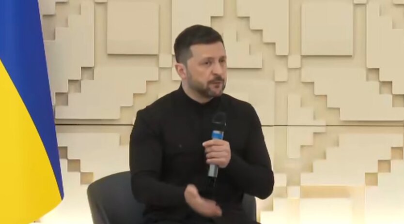 Zelensky: Russia continues offensive actions on all fronts