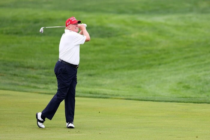 Trump pochwalił się, że wygrał mistrzostwa golfowe w swoim własnym klubie