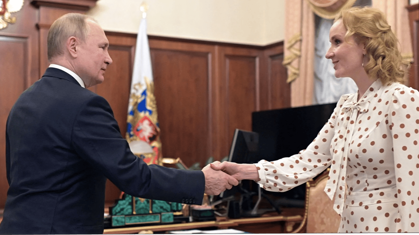 Nakaz aresztowania Putina od MTK: zarzuty dotyczą wywozu ukraińskich dzieci