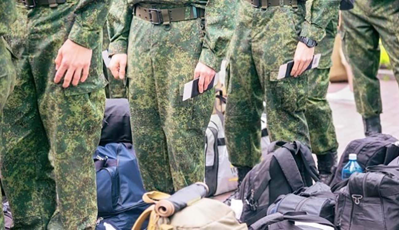 Kreml zaciska pętlę na mediach: czy Rosja szykuje się do przymusowego poboru?