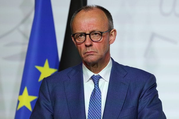 Мерц озвучил план завершения войны: сначала перемирие, потом гарантии
