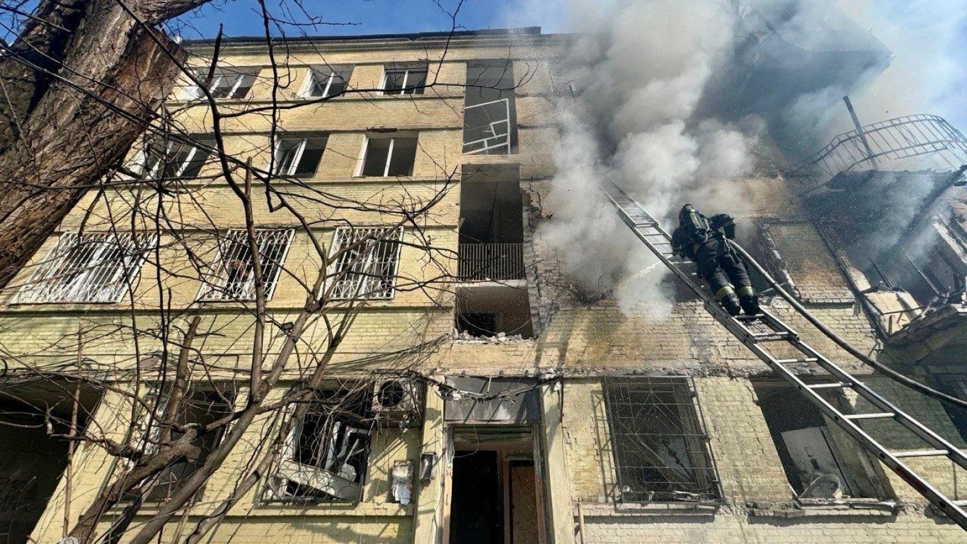 Разрушение многоэтажки в Днепре