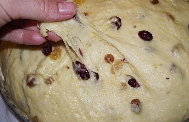 Куличи и крашеные яйца