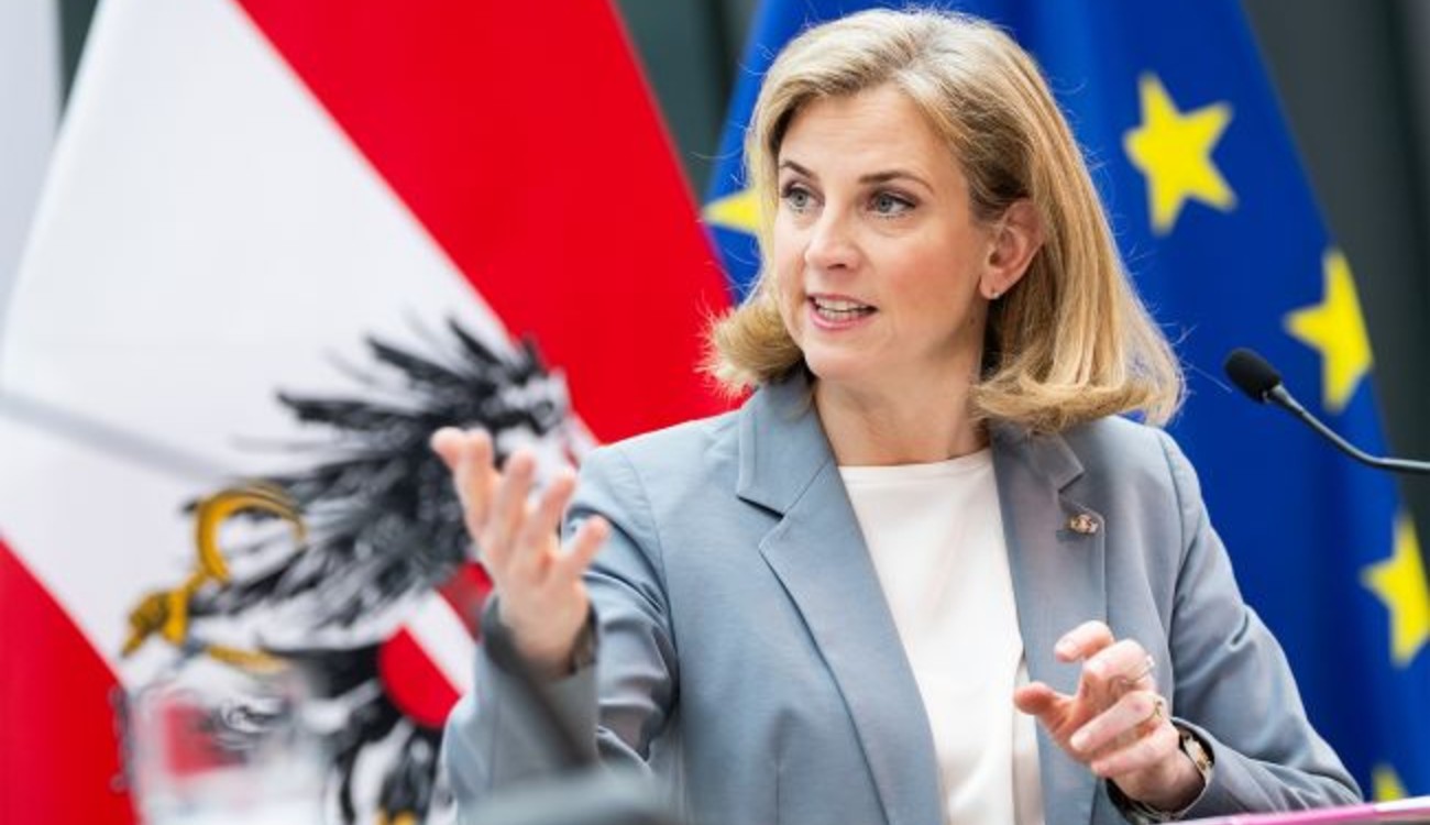 Austria urges EU to tighten sanctions
