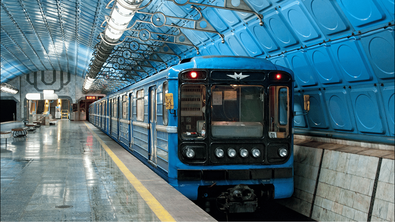 Станція метро у Дніпрі