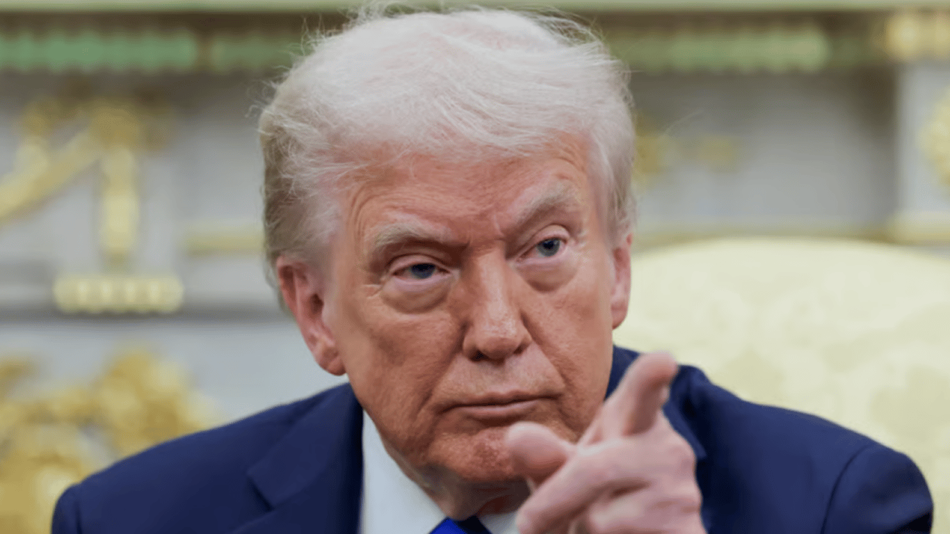Трамп обговорює мир для України