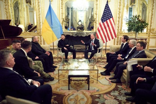 Зеленский в Париже провел переговоры с командой Трампа: о чем договорились
