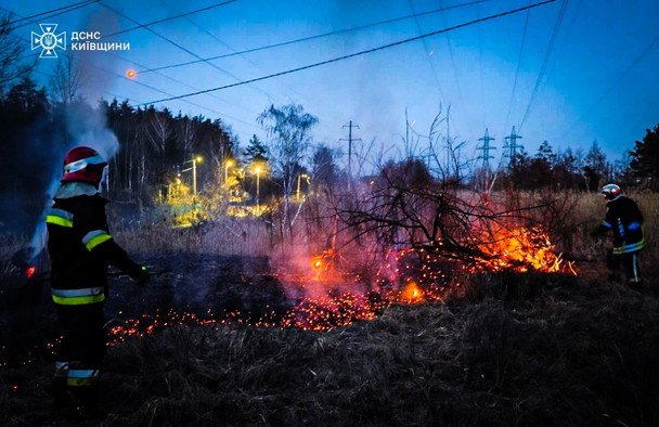 Трава горить, загинув чоловік