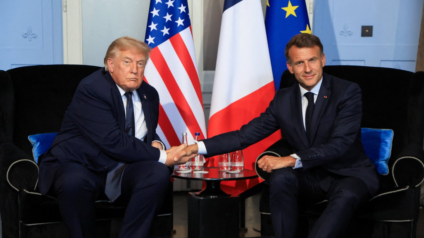 Трамп обговорює війну в Україні
