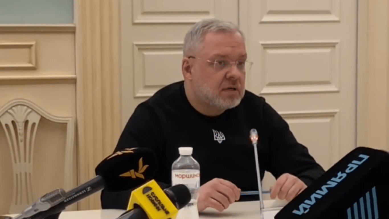 Галущенко та Міндіч: зв'язки і рішення