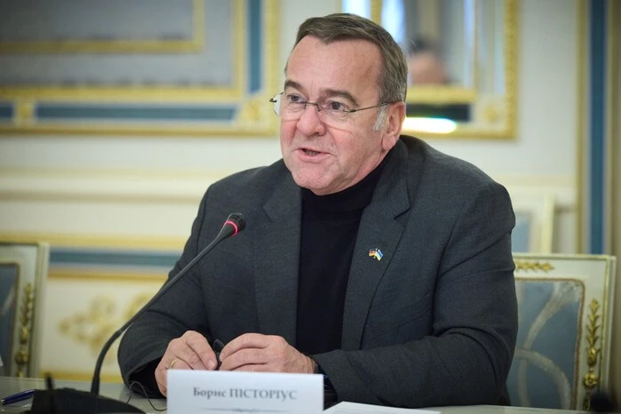 Німеччина не збиватиме дрони над аеропортами: заява міністра оборони