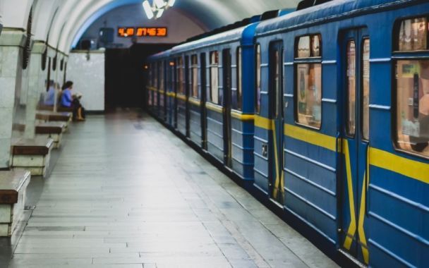 Метро Киева возвращается к работе: на каких ветках уже ходят составы