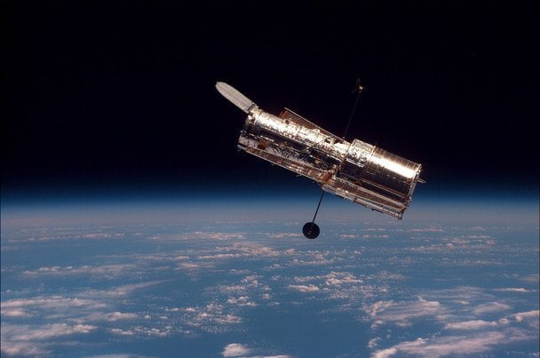 The Hubble Space Telescope Could Fall to Earth: New Risks for the Population
